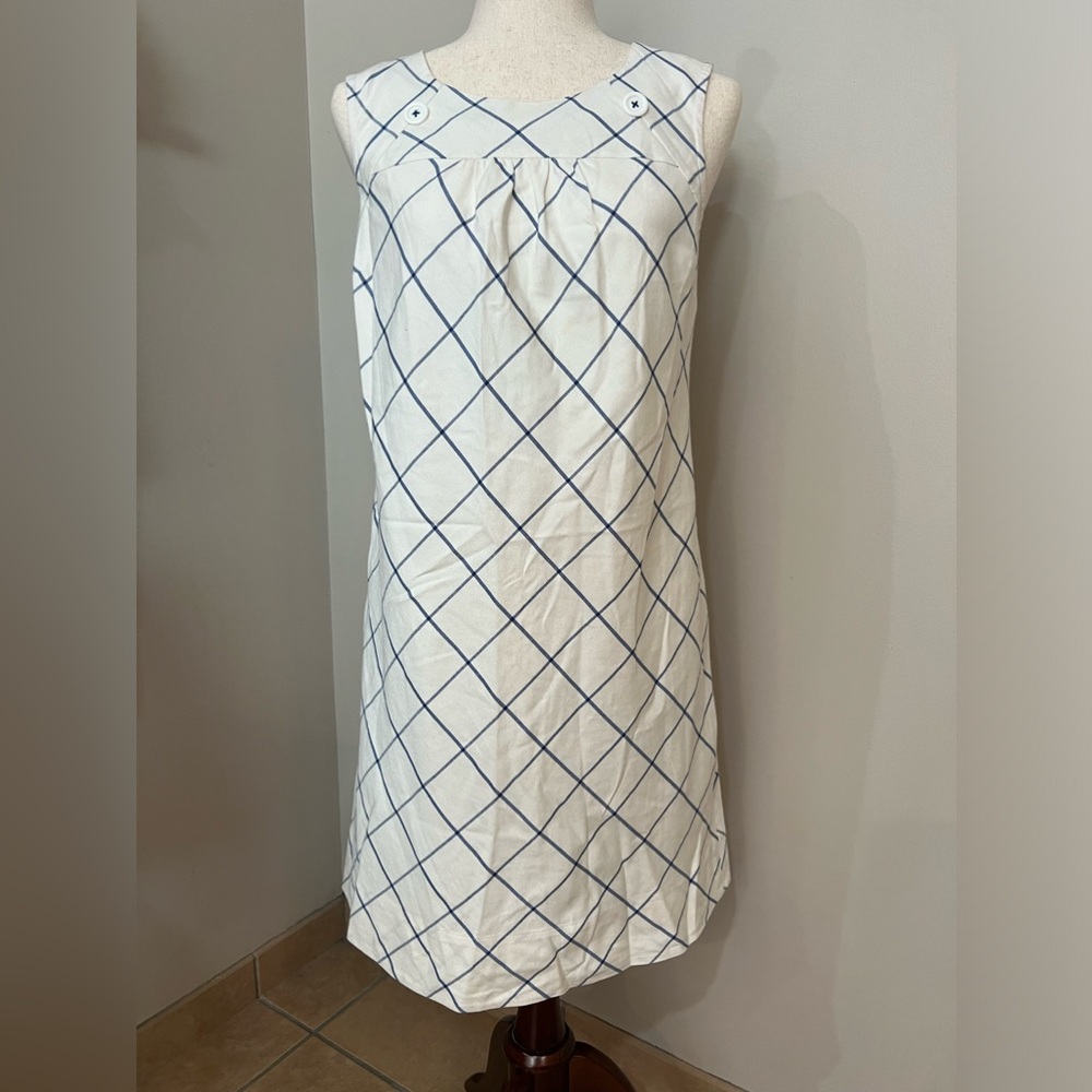 Knee length dress size 6